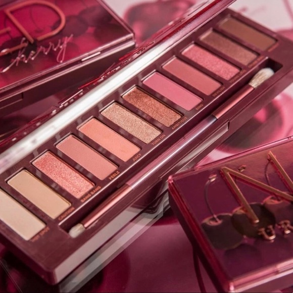 New Urban Decay Naked Cherry Palette With BONUSES! - Picture 1 of 6